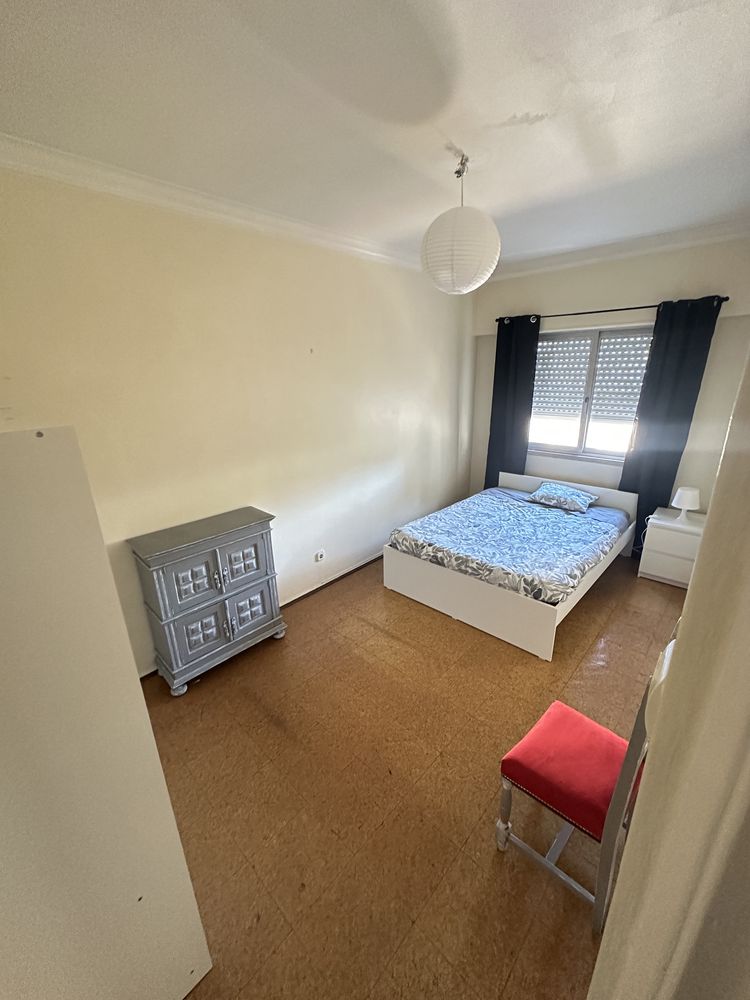 Quarto em Queluz,Rua Doutor Aquiles Machado