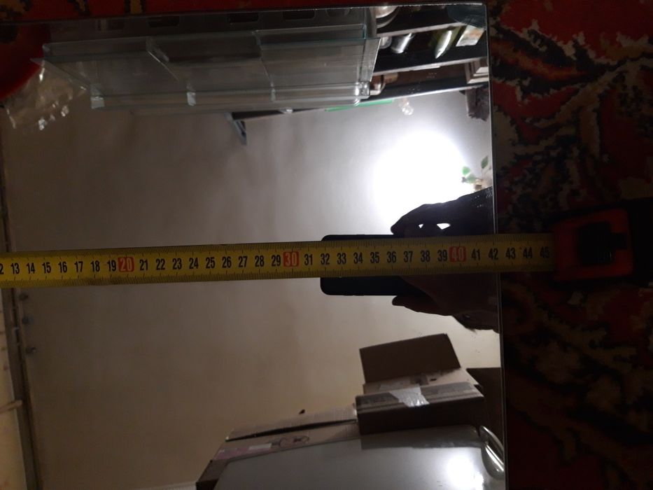 Зеркало с совецкой мебели.