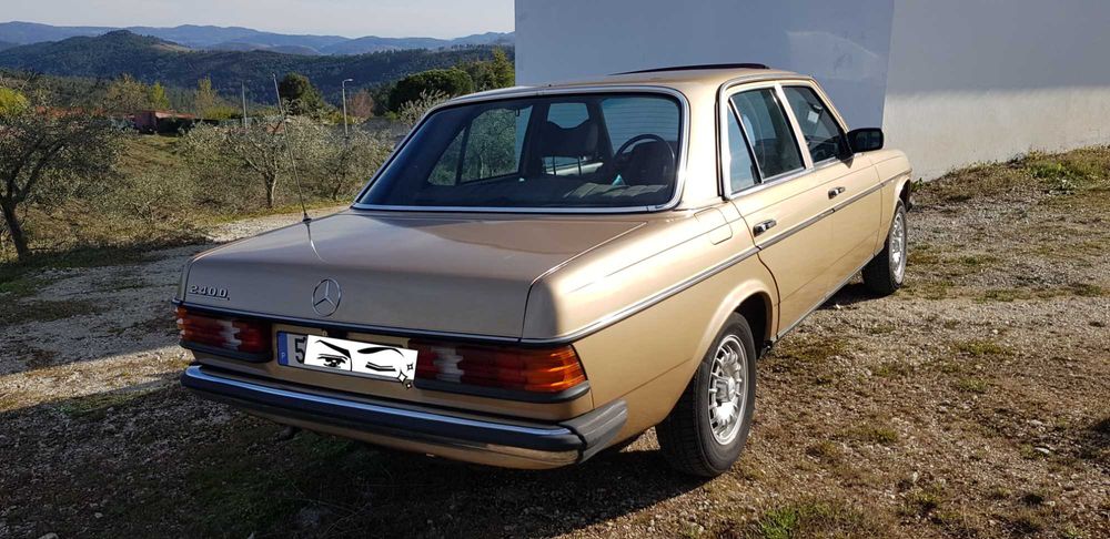 MERCEDES W123 240D 1983.