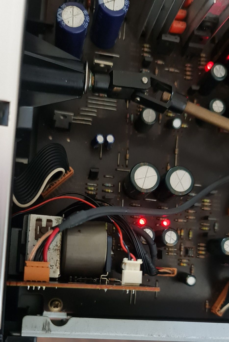 Amplificador SHERWOOD AX-7R (dois transformadores)