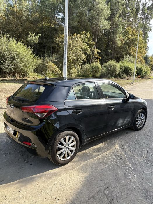 Hyundai i20 1.1 CRDI Access - Económico e Fiável