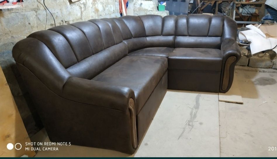 Ремонт і перетяжка м'яких меблів