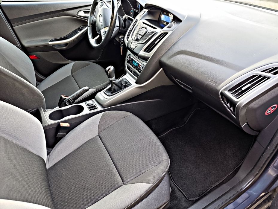 *Ford Focus*1.6 benzyna*2011r.*SUPER stan*