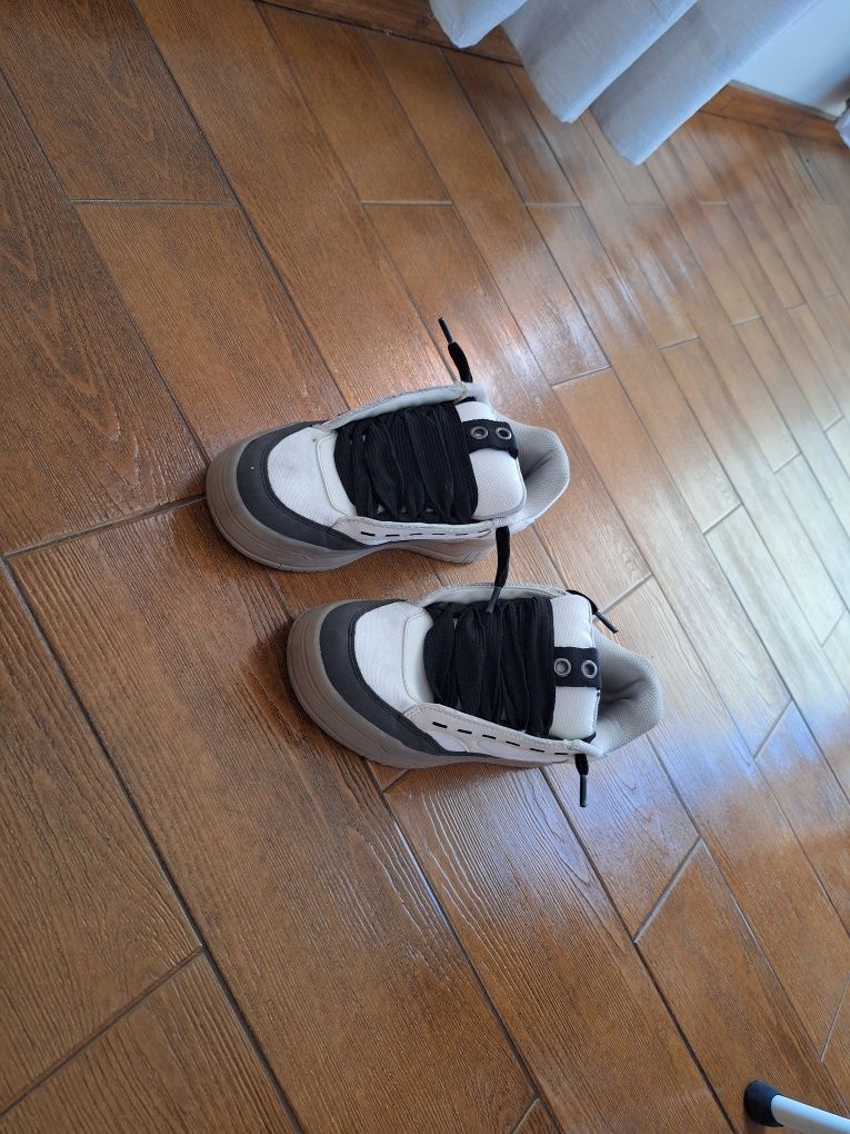 Tenis de skate da Bershka