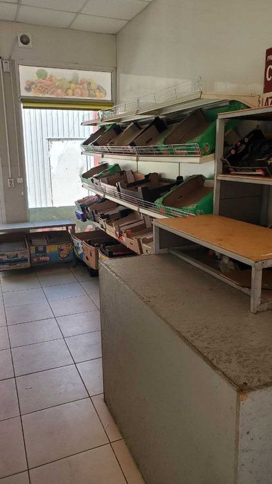 Продам магазин "Овочі та Фрукти" ,м. Харків, метро "Студентська"