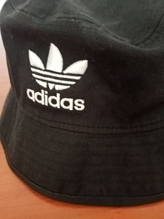 Bucket  Hat Adidas (chapéu)