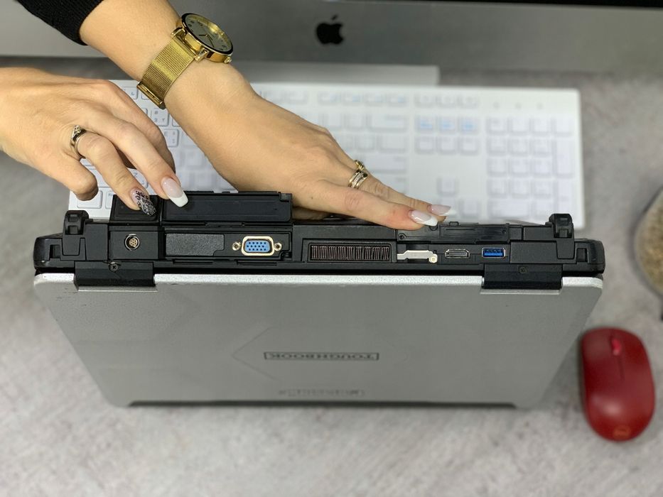 Pancerny Panasonic CF-54 Mk3 i5-7300u 8GB 256SSD  Windows 11 + LTE