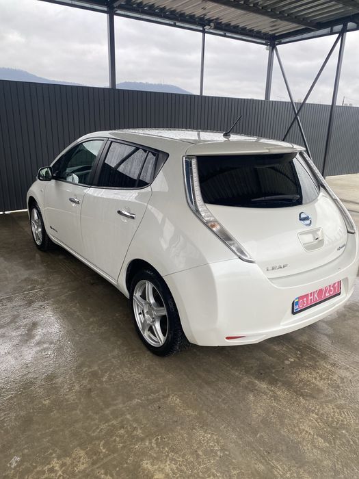 Ніссан ліф 2014 рік