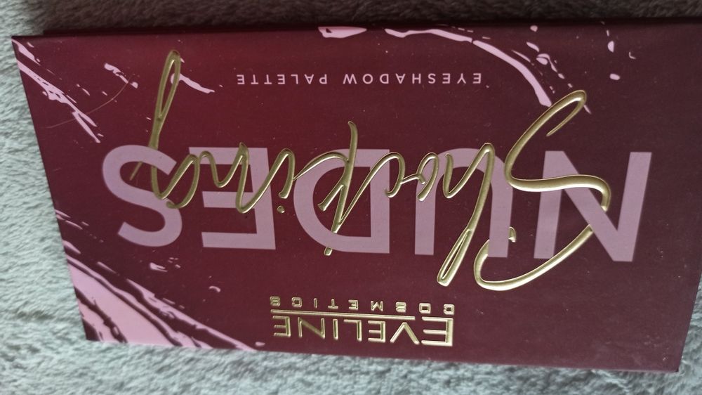 Eveline Nudes shocking paletka cieni
