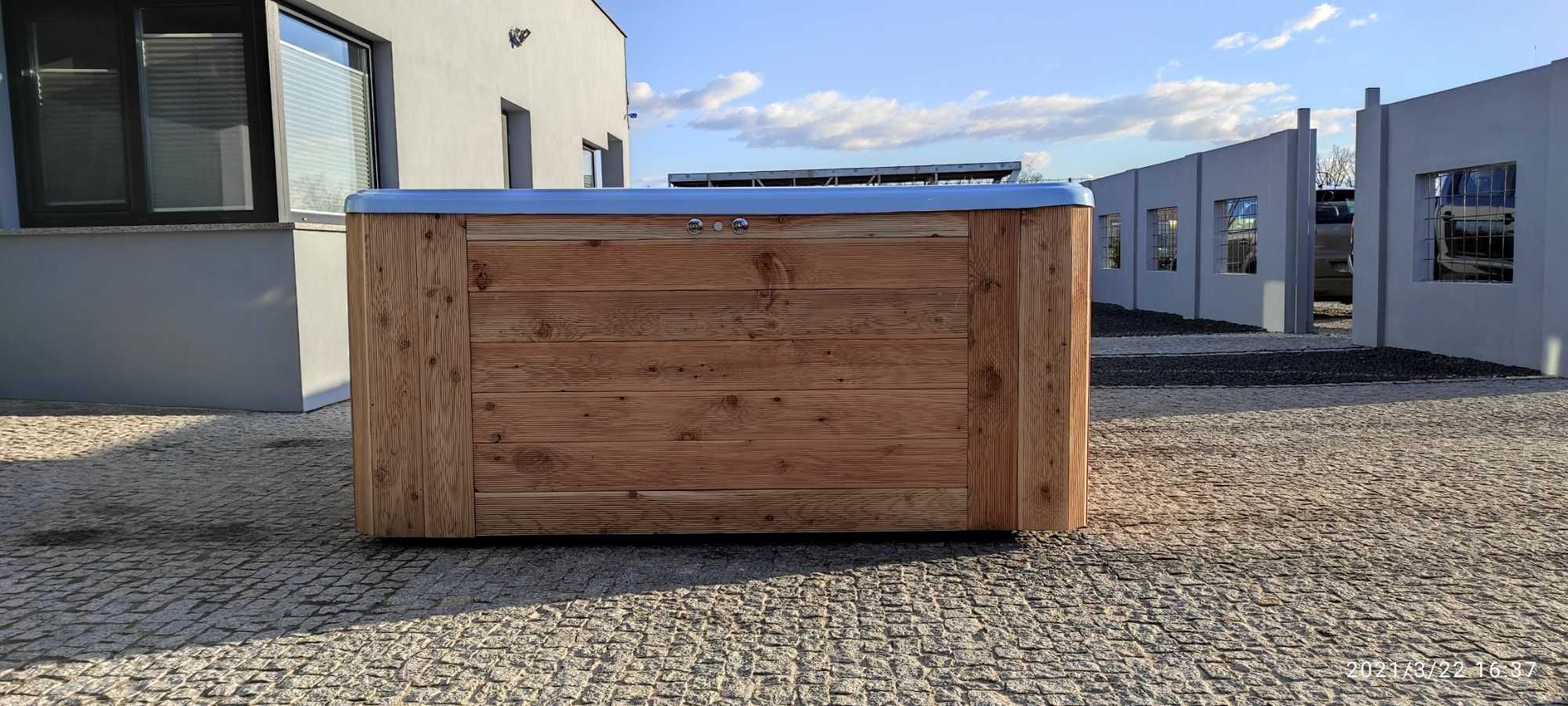 Całoroczne NOWE jacuzzi ogrodowe dla 6 osób - rozmiar 213x213x90cm