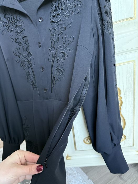 Чорний комбінезон з шортами