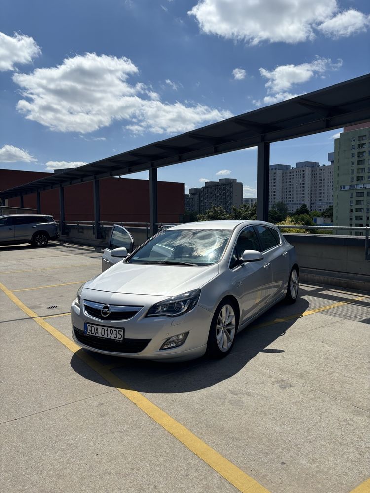 Opel astra J 1,7 cdti OPC line