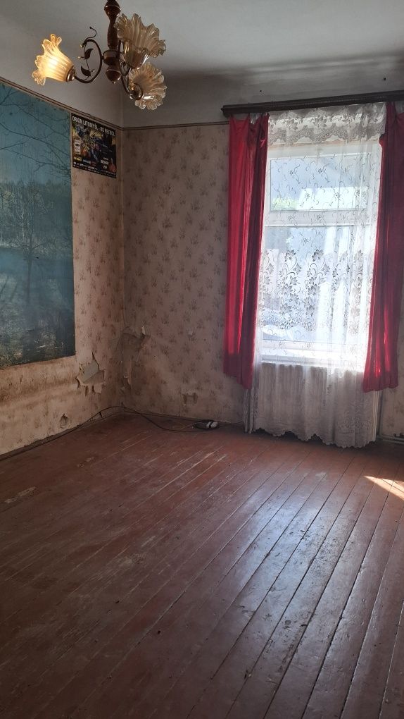 1 кімнатна в центрі з котлом