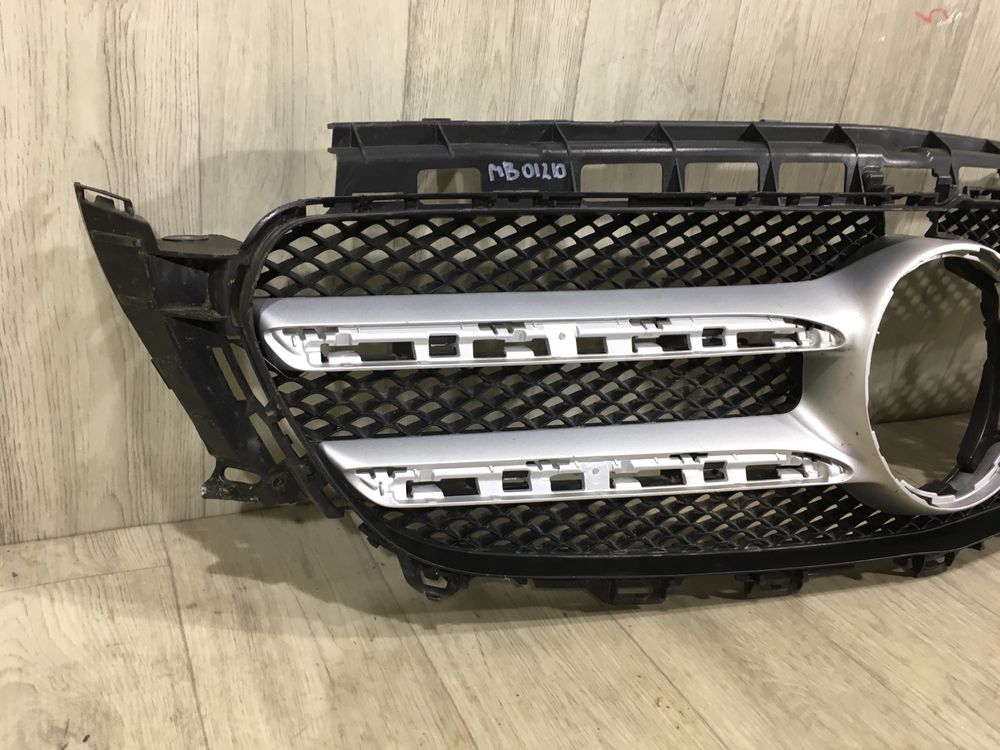Решетка радиатора Гриль Mercedes E W213 / 2016-2020 г. / A2138880223