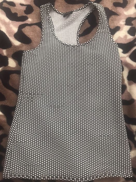 Продам маечку женскую