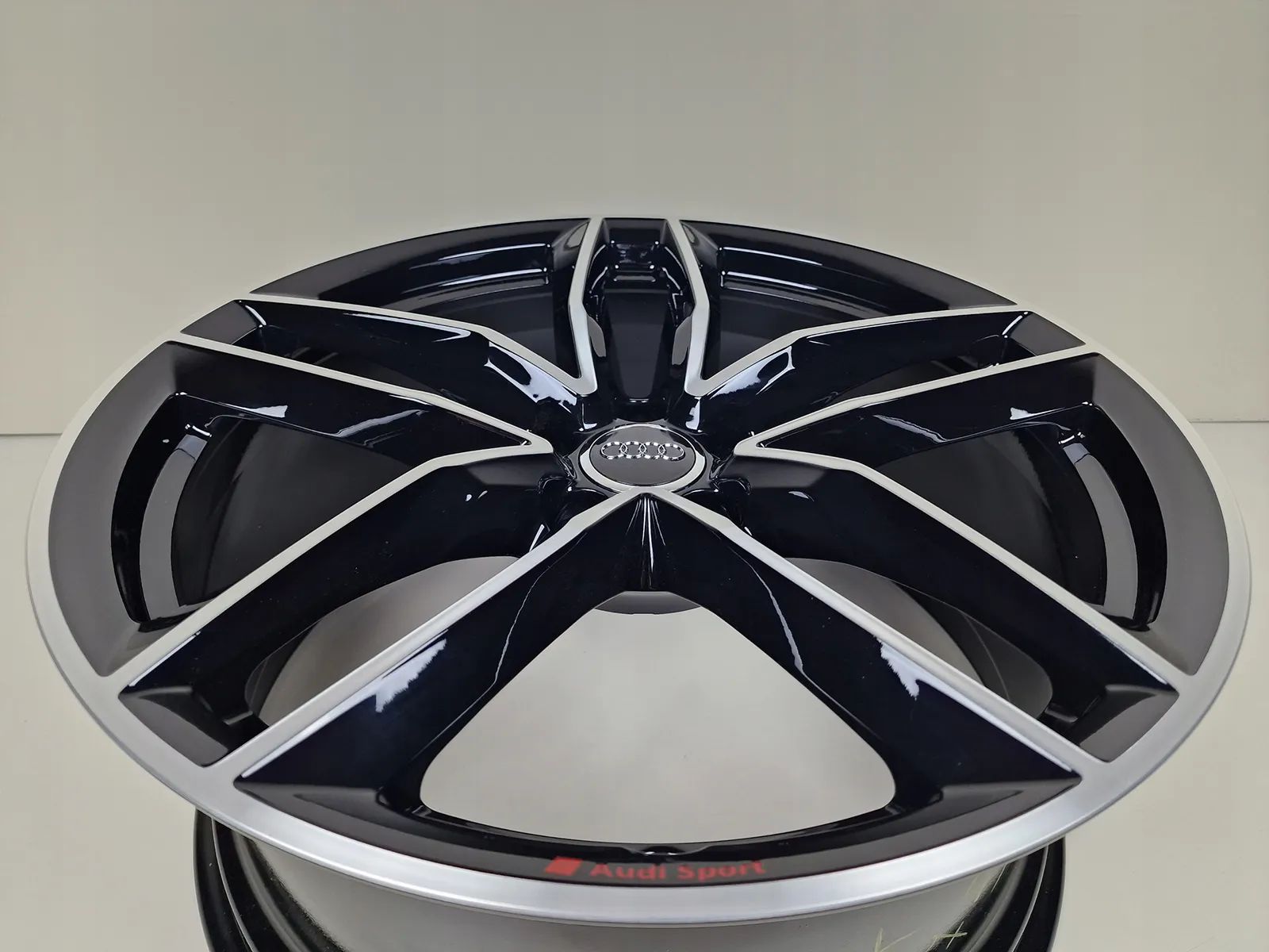 Oryginalne Felgi Audi 20 RS A4 A5 A6 A7 A8 Q3 Q5 Q7
