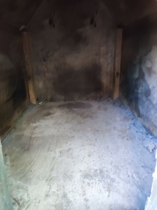 Buda dla dużego psa.