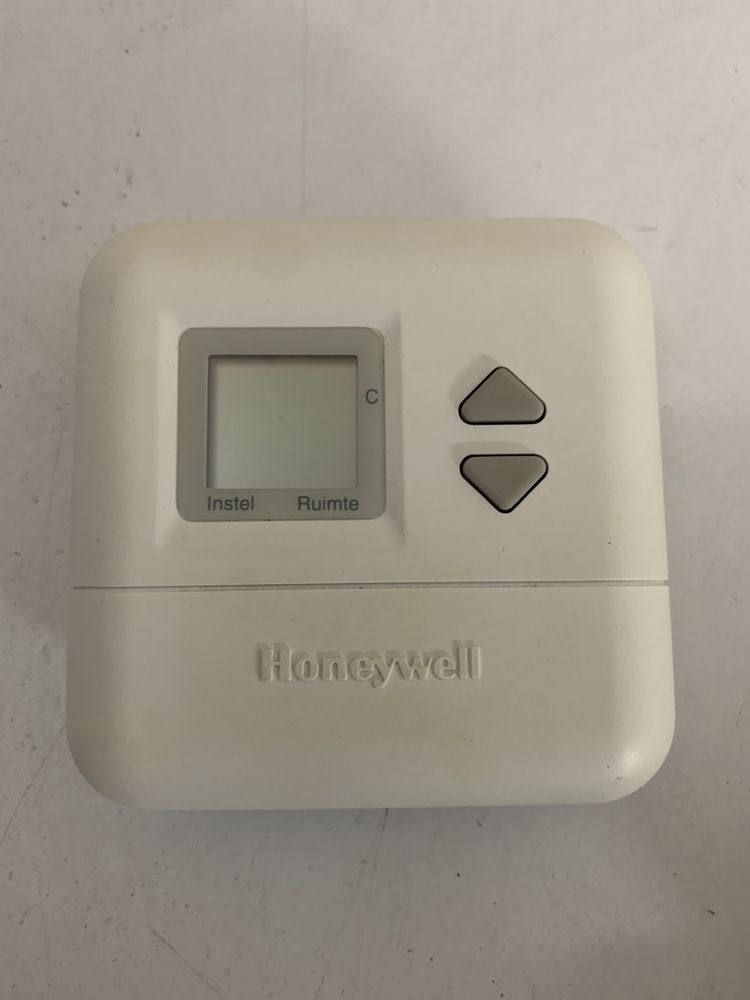 Комнатный датчик термостат модулятор honeywell