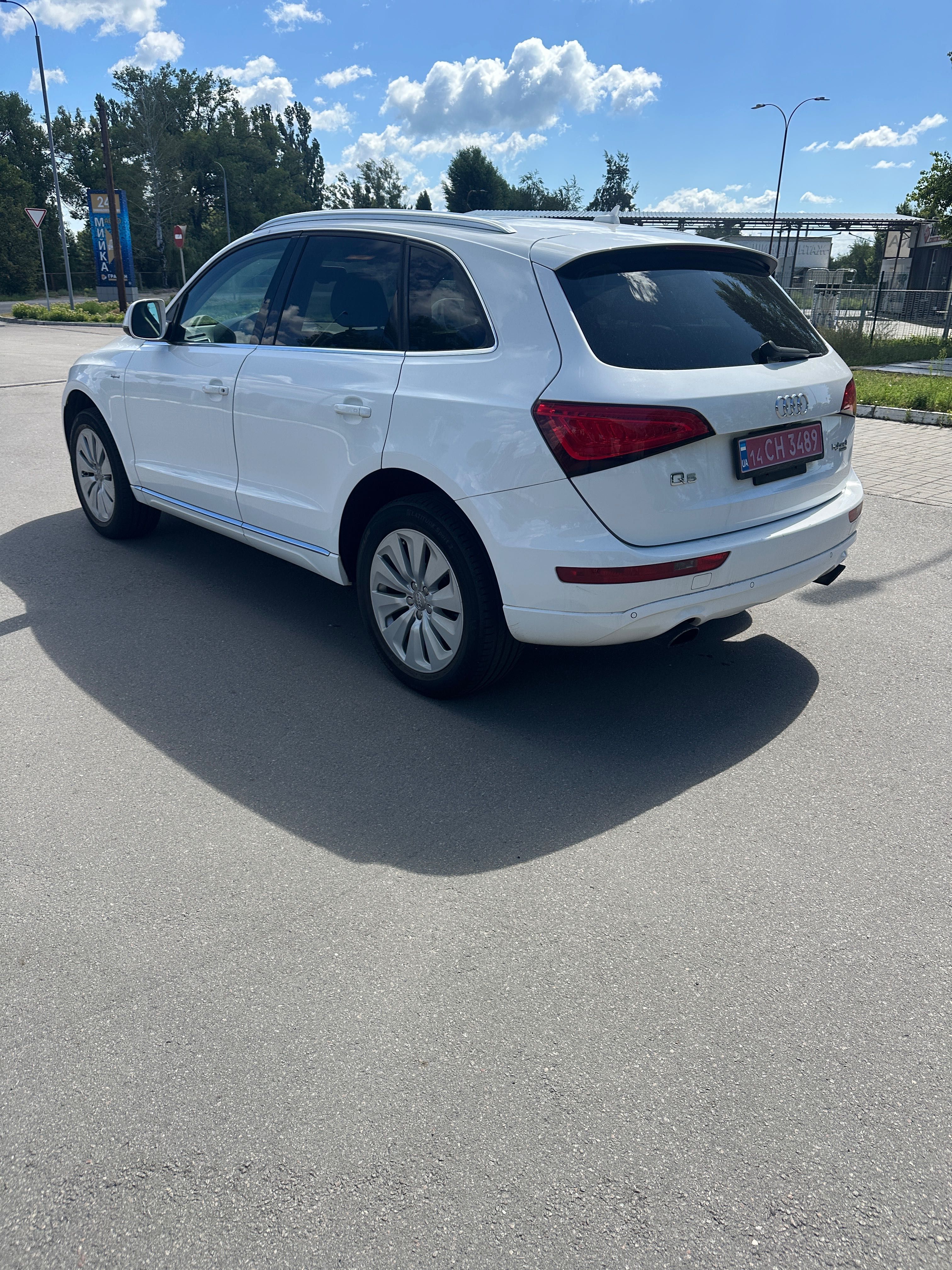 AUDI Q5 PREMIUM Hybrid 2013 року
