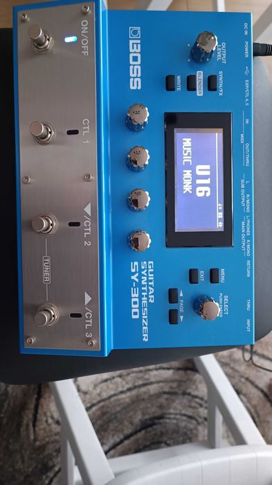 Sprzedam efekt gitarowy syntezator Boss SY 300