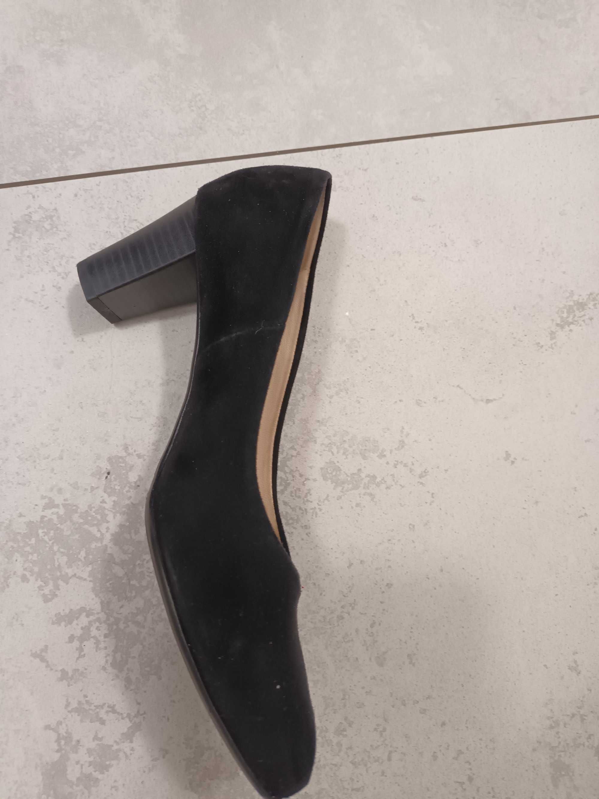 buty czarne zamsz Peter Kaiser r.37,5 (4/5)