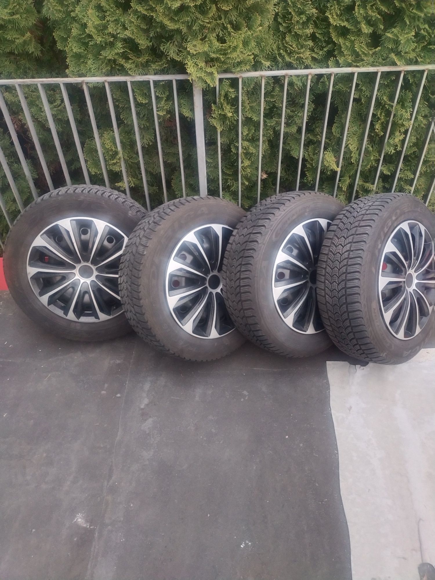Opony zimowe 5x108