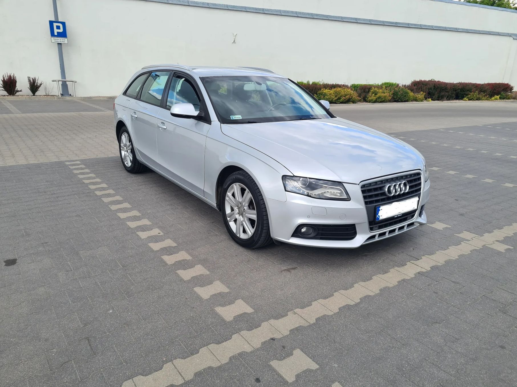 Audi A4 Audi A4 Avant B8 2.0 TDI Multitronic Zadbane Całe Oryginalne