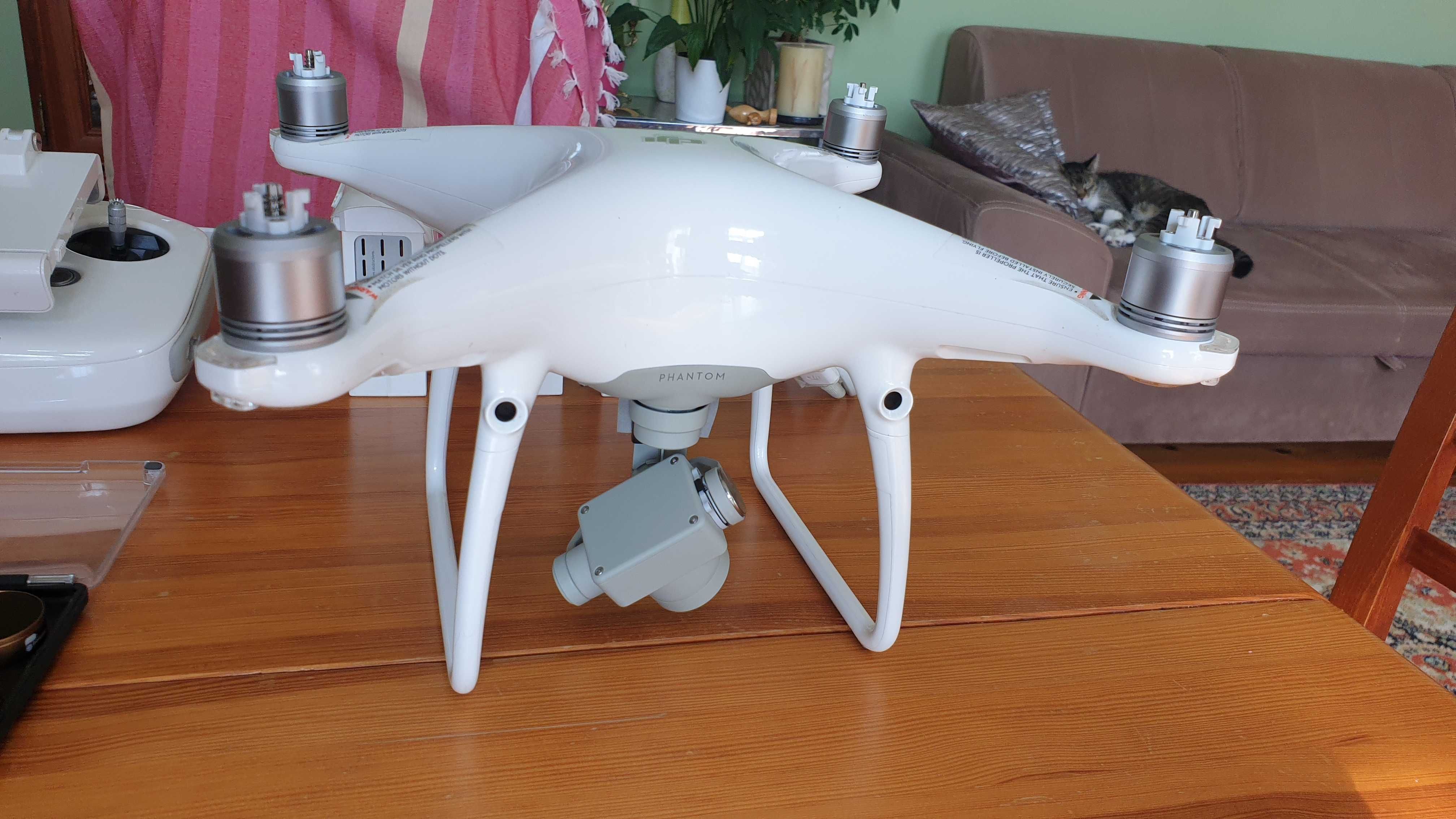 Sprzedam drona dji phantom 4 pro  stan bardzo dobry