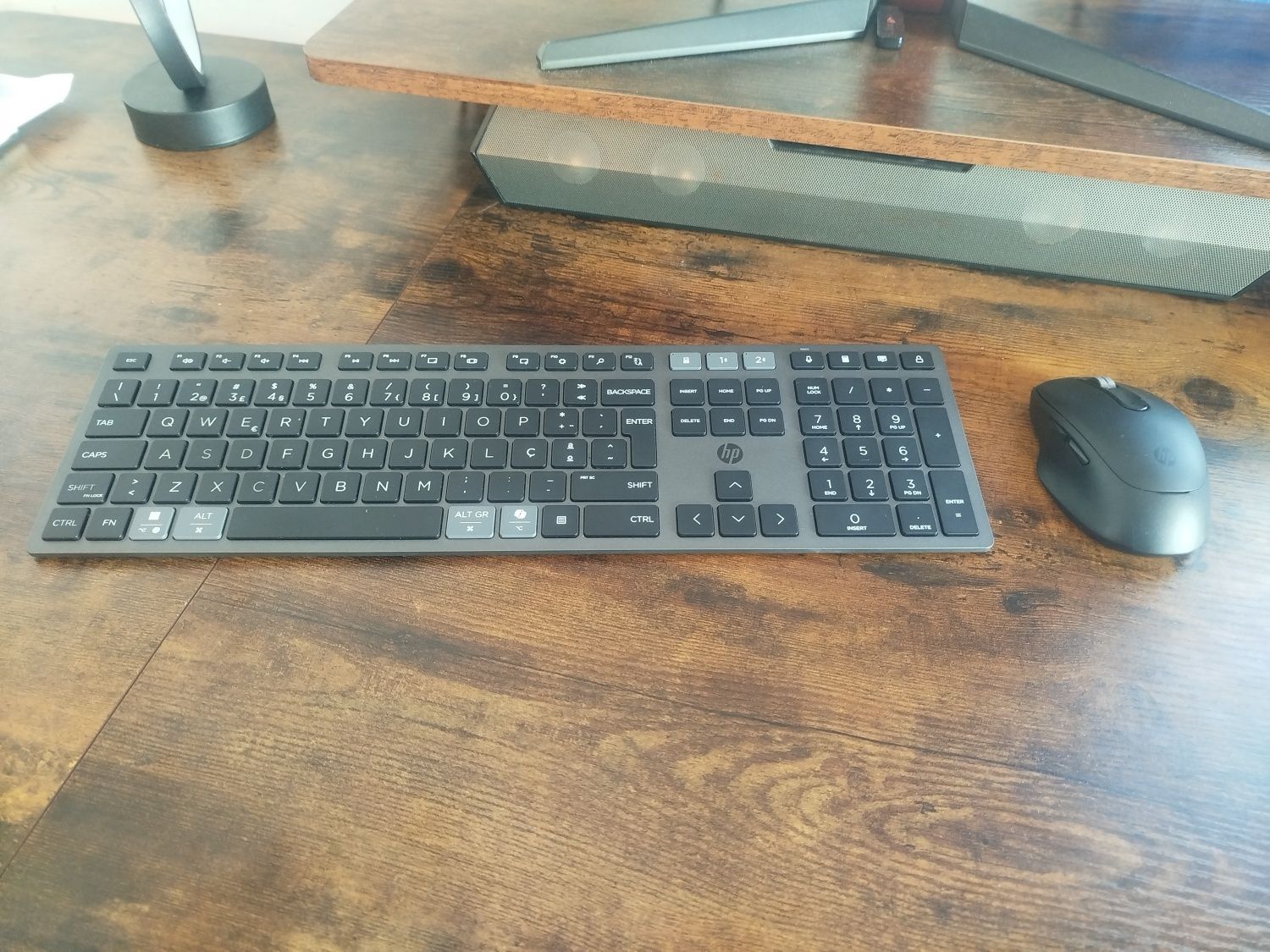 Teclado e Rato sem fios HP 720