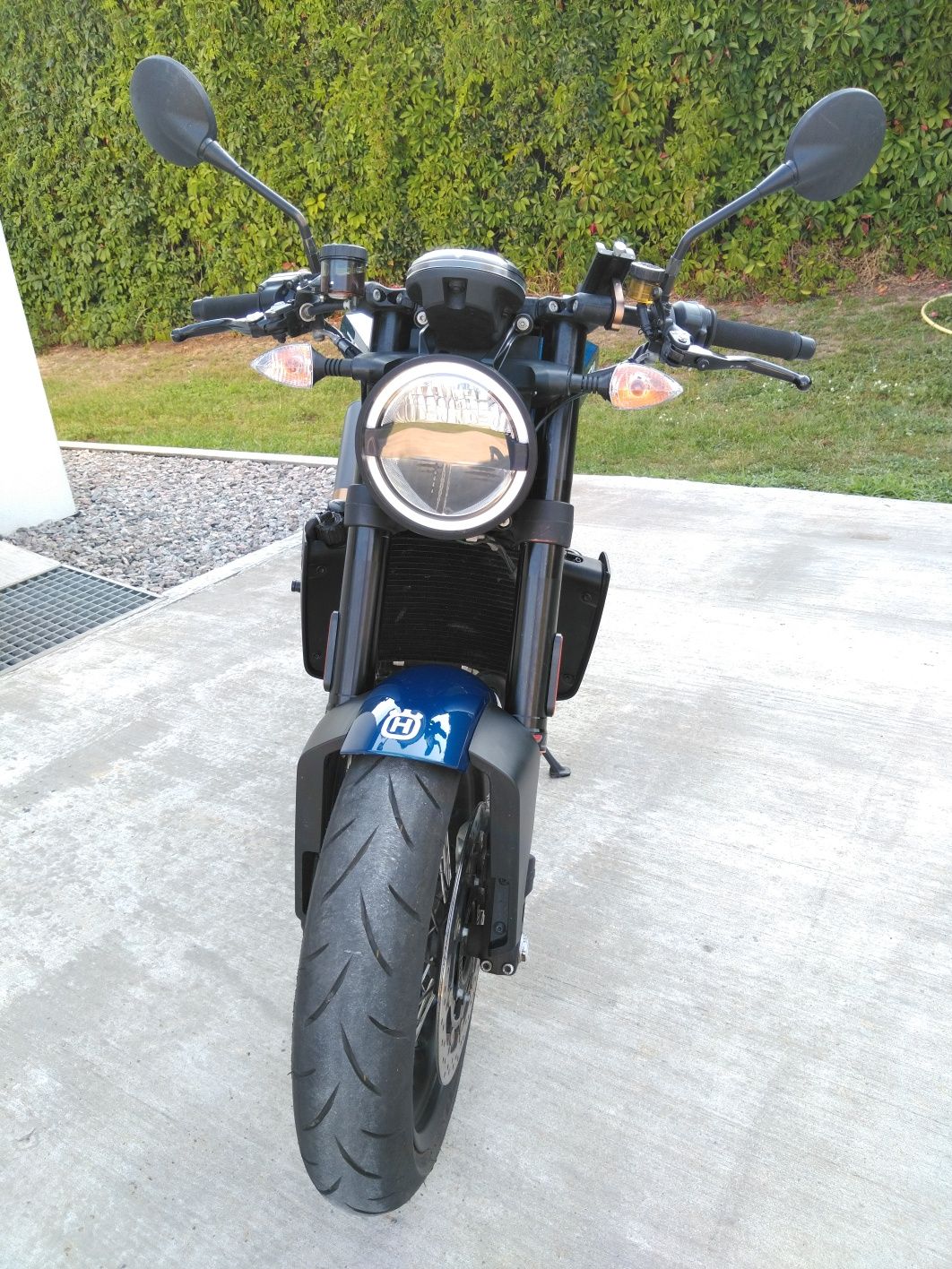 HUSGVARNA 701 / KTM 690 /Huskvarna Svartpilen 401