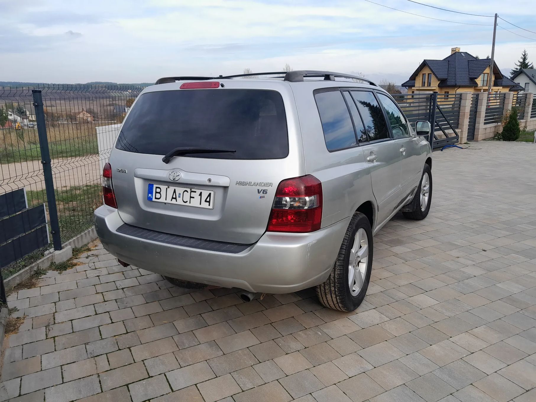 Toyota Highlander V6,3,3 l ,215HP Japończyk,zamiana na nacz.camper