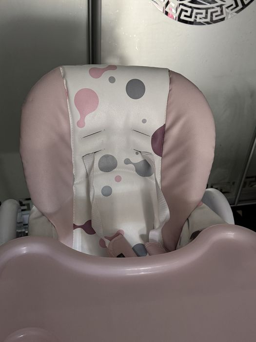 Стільчик для годування Kinderkraft Yummy Pink