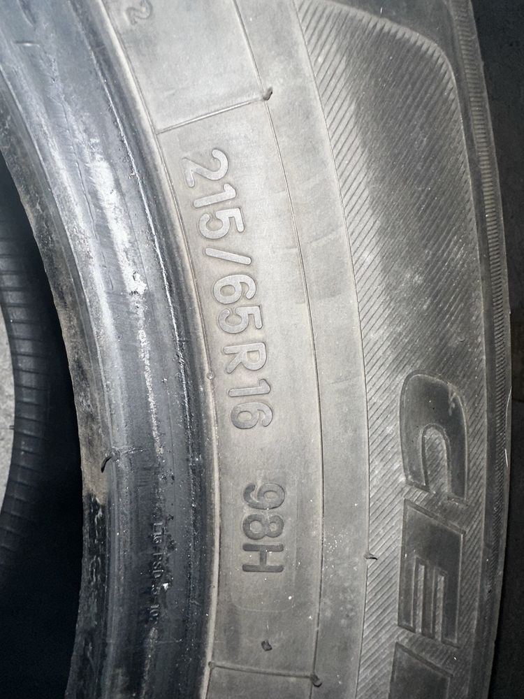 2x Toyo 215/65/R16 opony wielosezonowe ok. 6mm