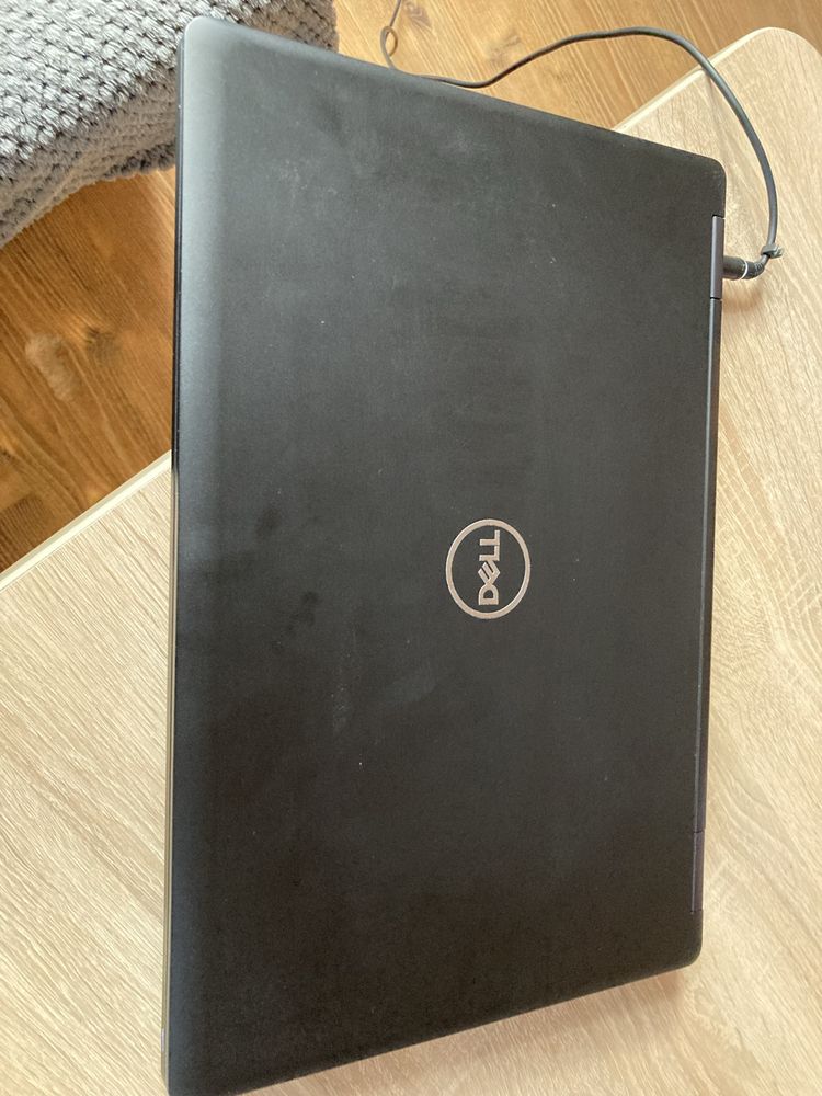 Laptop Dell Latitude 5591 7, i7,16GB, HDMI, modem LTE, czytnik linni p
