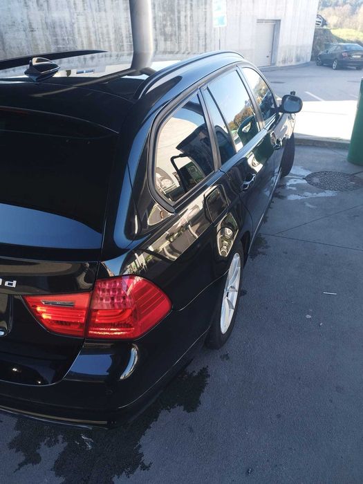 BMW Série 3 Touring 320d EfficientDynamics Diesel – Impecável