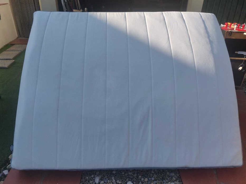 Cochão ikea 160x200cm