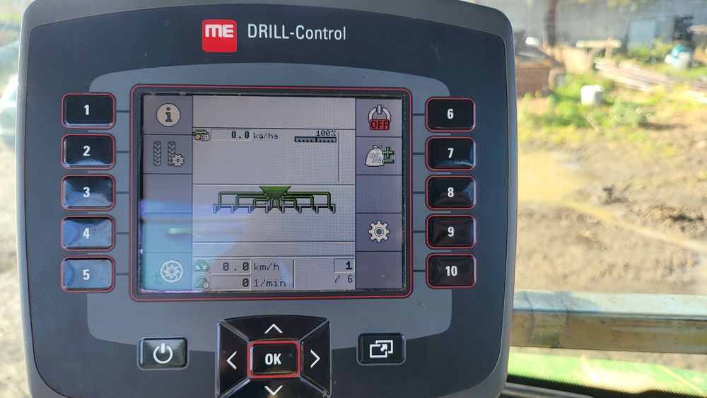 Siewnik agregat uprawowo siewny Pneusej fantom 400