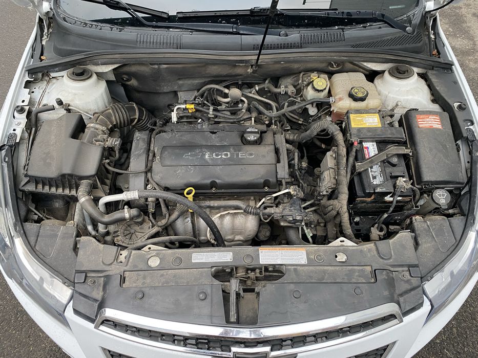 Chevrolet Cruze 2015 1.8 бензин автомат