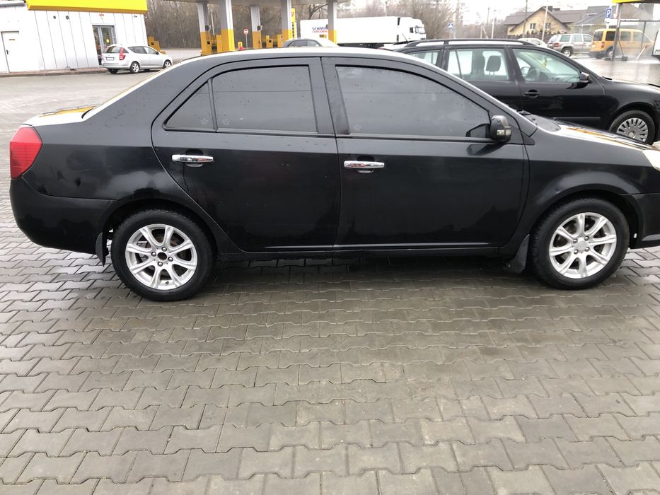 Продам машину GEELY MK