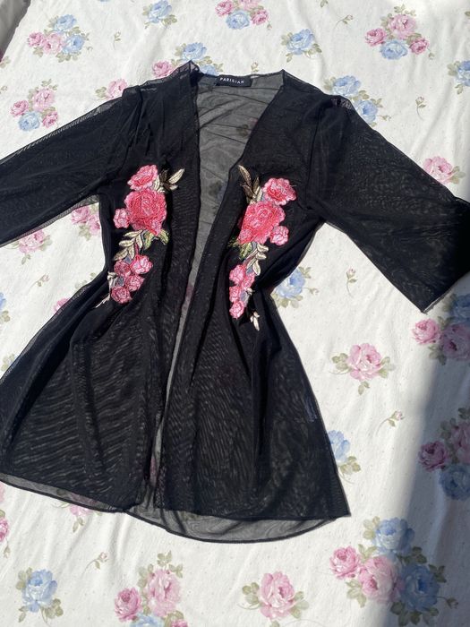Czarna transparentna narzutka kwiatki S 36 parisian plażowa