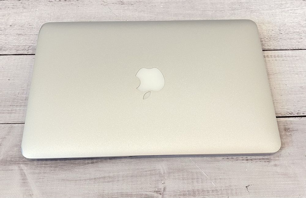 Apple MacBook Air 2011 (A1370) 11.6’’ i7 4GB ОЗУ/ 256GB SSD (r1530)