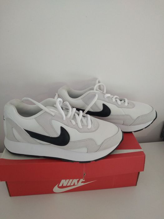 Buty sportowe NIKE