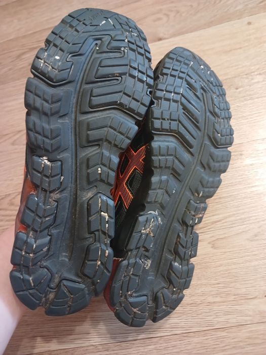 Кросівки хлопчику 38р.Взуття чоловіче ASICS. Кроссовки