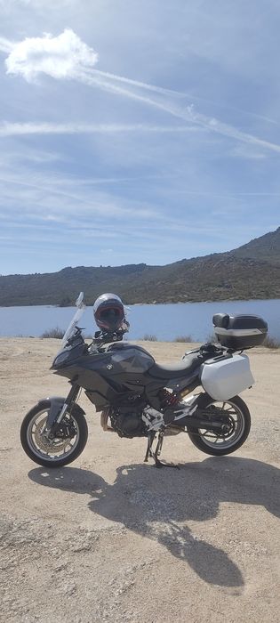 BMW F900XR 2022 - vários extras