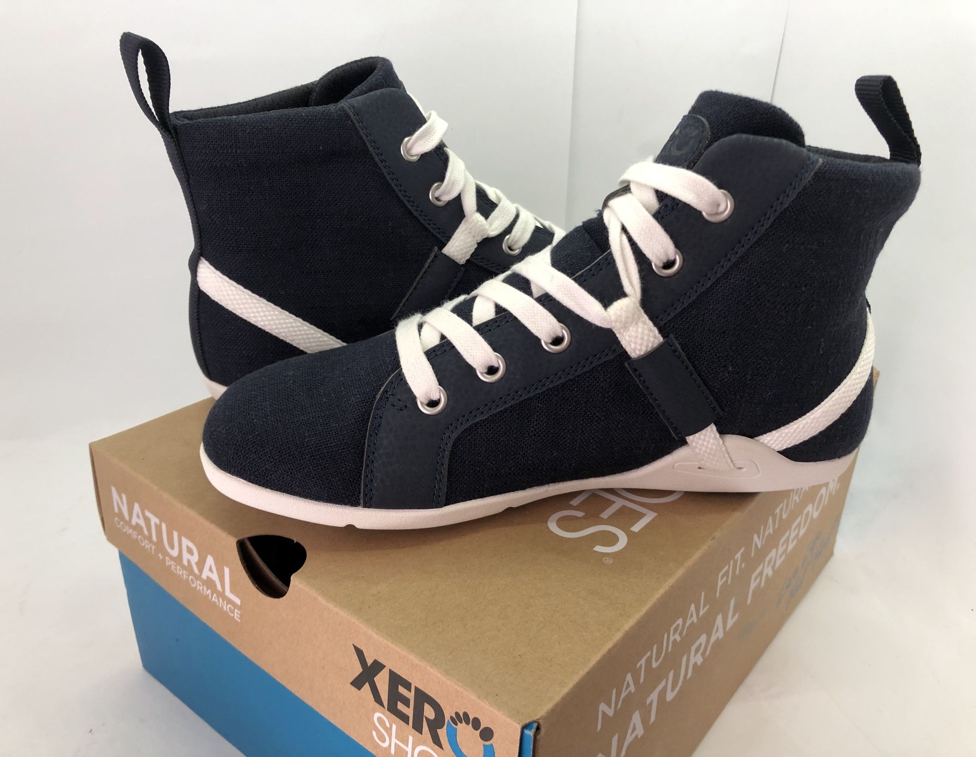 Нові Оригінальні barefoot черевики кеди жіночі XERO SHOES TORONTO 36