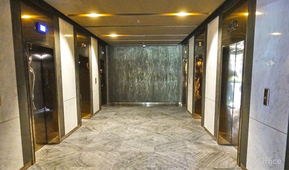 Продаж офісного приміщення 820 м² БЦ Sammit | Михайла Грушевського 9Б