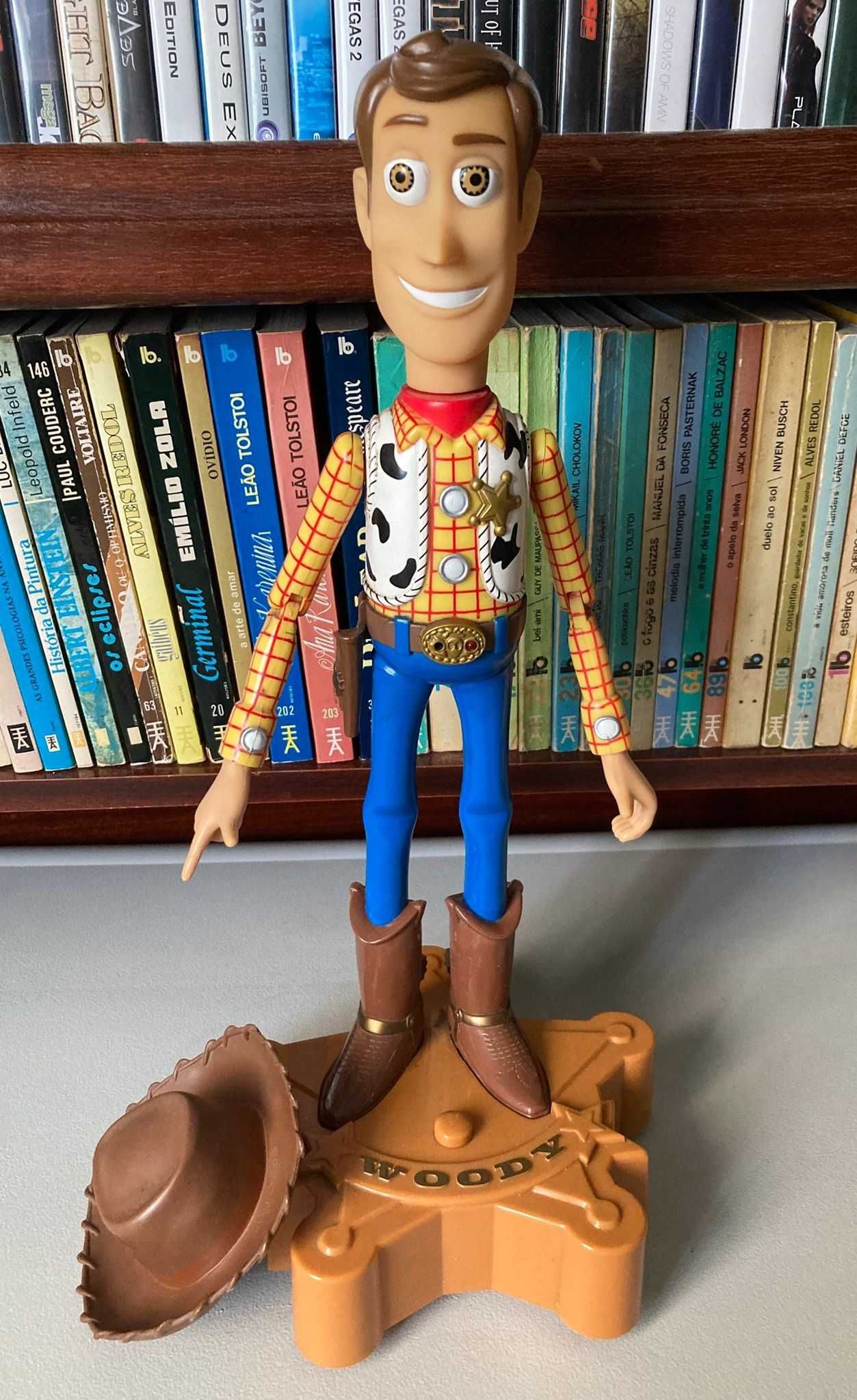 Figura Disney Pixar Toy Story - Woody [avariado]