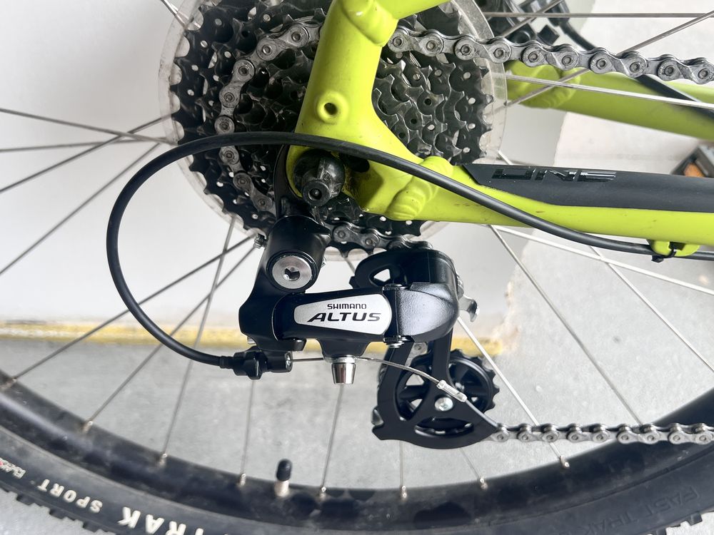 Rower Specialized dla dziecka– Shimano Altus, stan bar dobry
