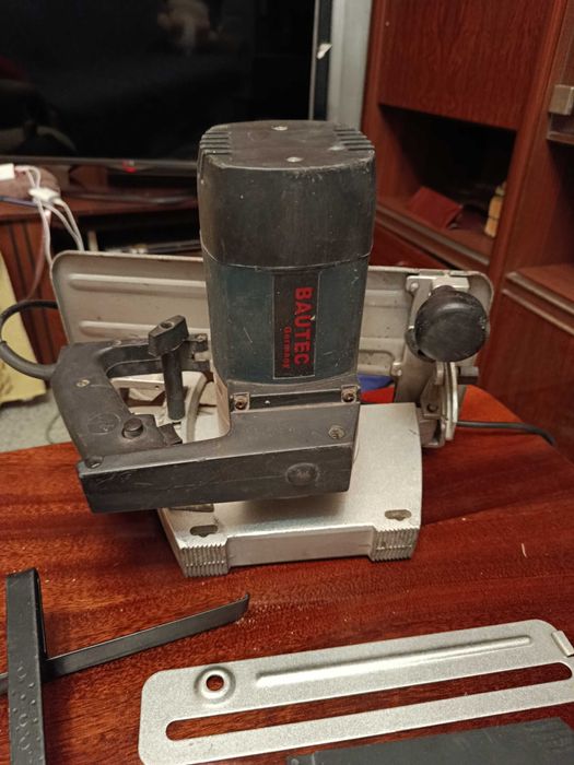 Продам ручную циркулярную пилу