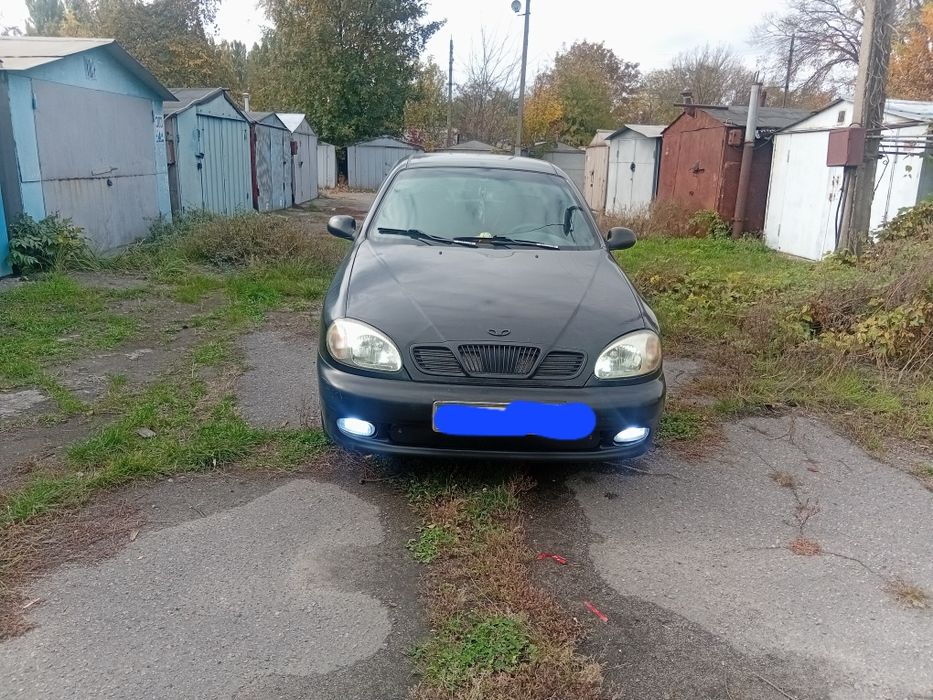 Продам. Сенса 1.4 на газу. 2004 года.